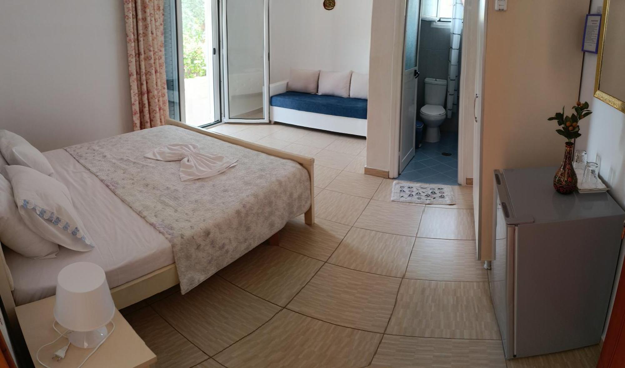 Penelope's Rooms Dhërmi Exterior foto