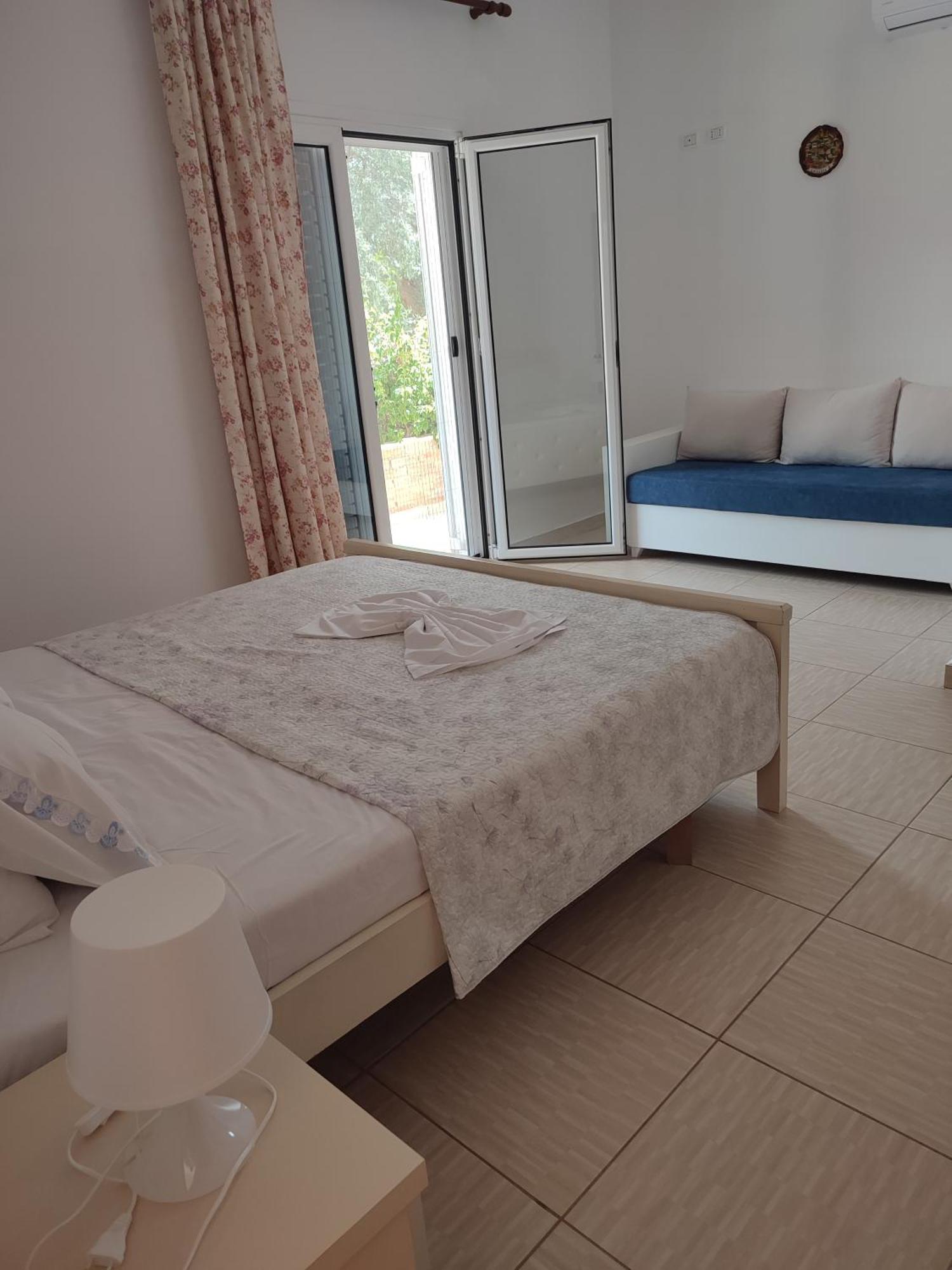 Penelope's Rooms Dhërmi Exterior foto