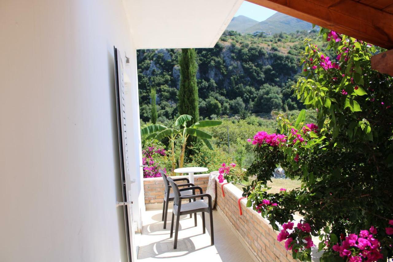 Penelope's Rooms Dhërmi Exterior foto